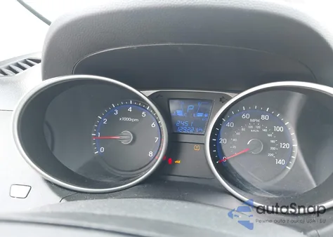 2015 Hyundai Tucson Se z USA, uszkodzony, nr VIN KM8JU3AG2FU101382